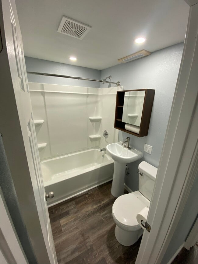 Building Photo - 1210 W Towanda Ave