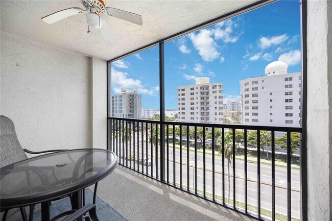 Building Photo - 11 Sunset Dr