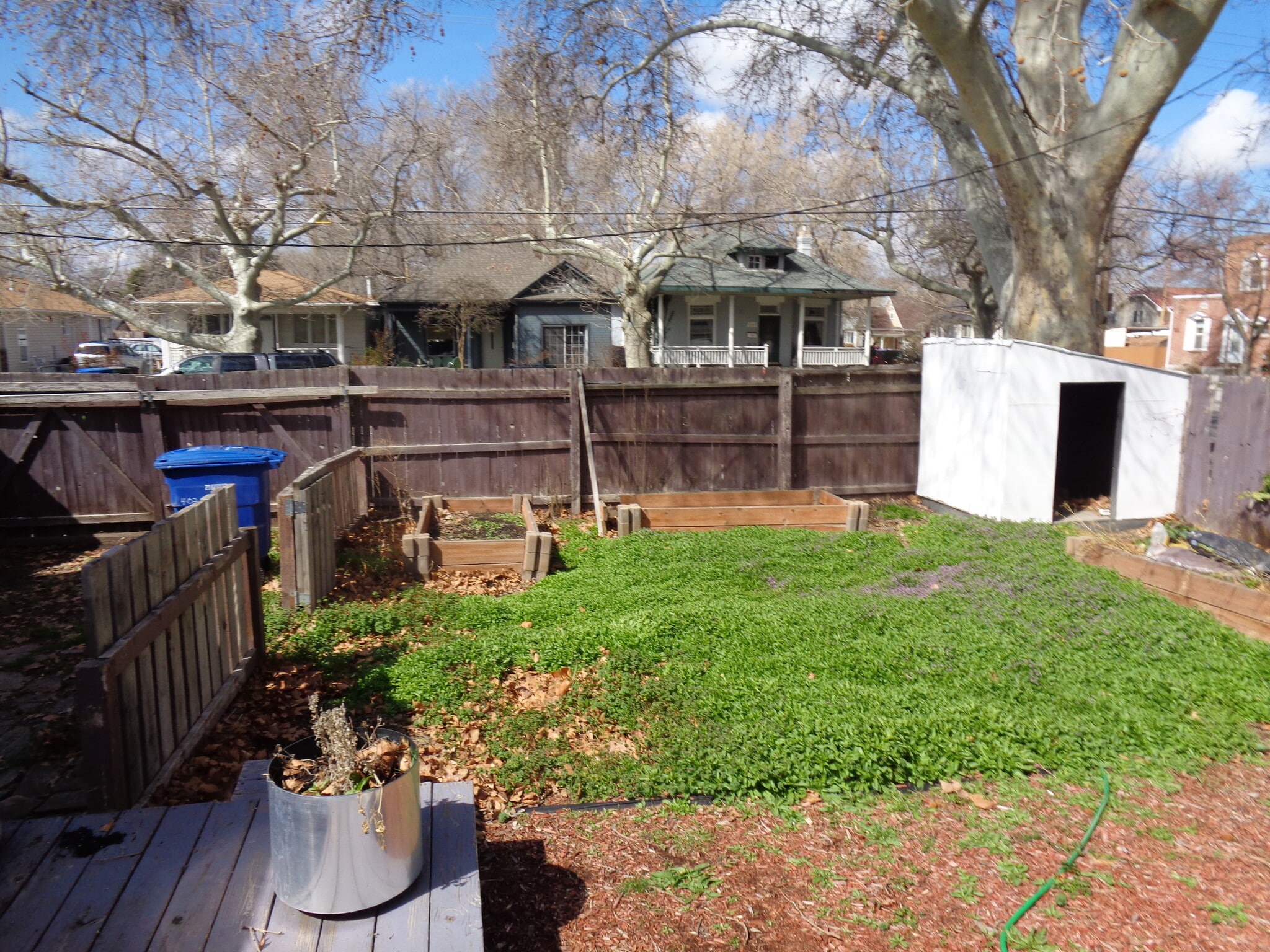 Building Photo - 403 E Emerson Ave