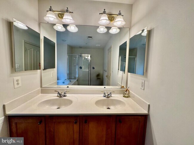Building Photo - 23517 Gardenside Pl