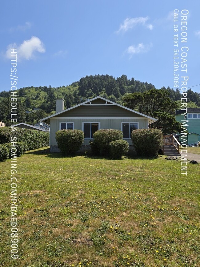 Building Photo - 3bed/2bath - New Deck & Interior Paint