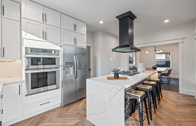 Building Photo - 1807 Martin Luther King Jr Way