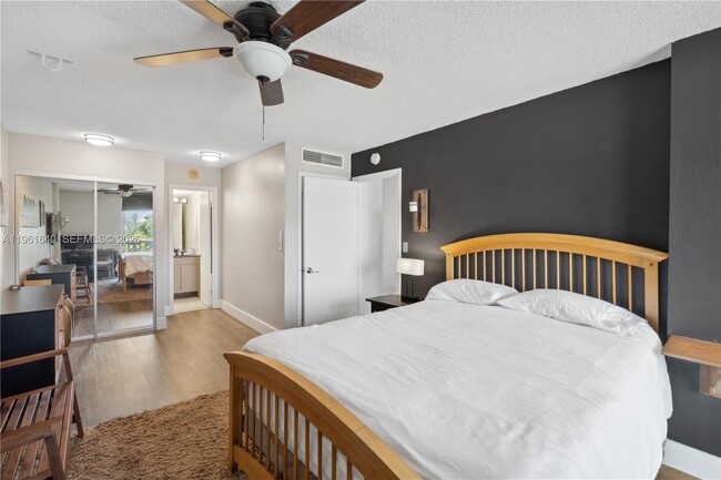 Building Photo - 1020 Meridian Ave