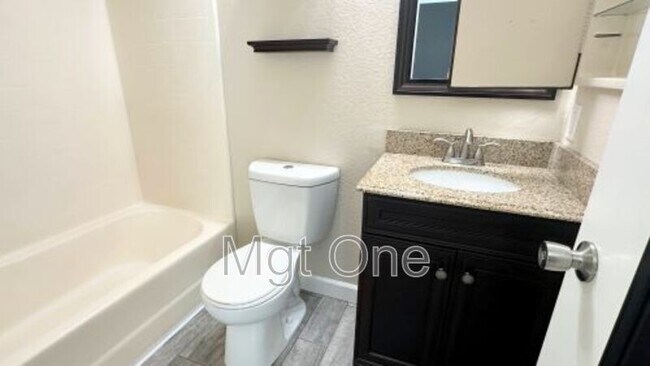 Building Photo - 15720 Reed Dr
