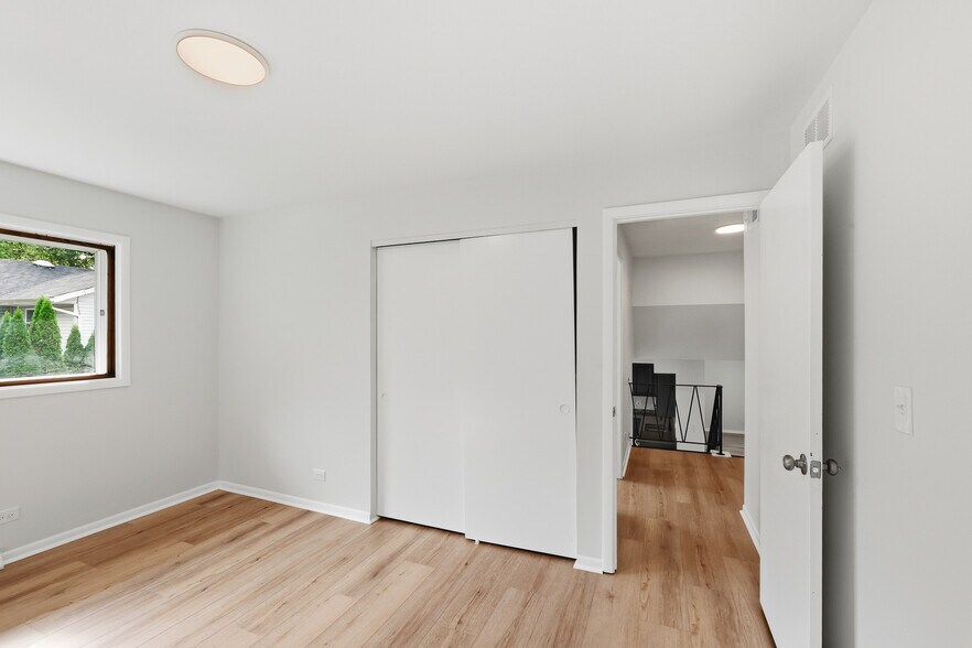 Building Photo - 849 Pear Tree Ln