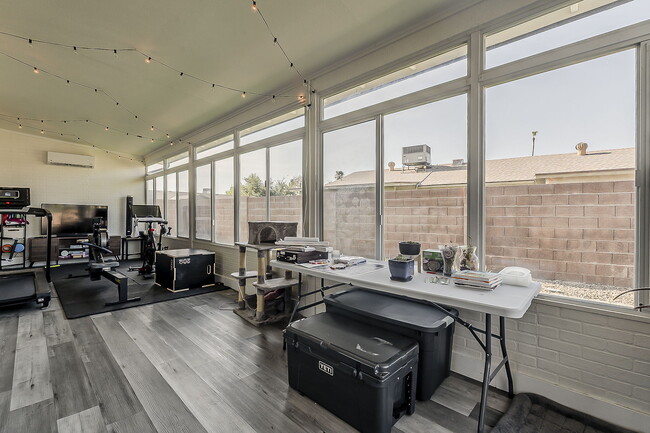 Building Photo - 2163 S Las Flores