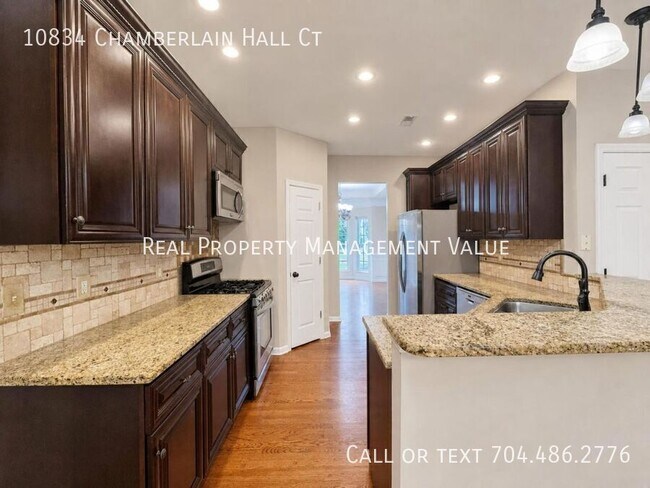 Building Photo - 10834 Chamberlain Hall Ct