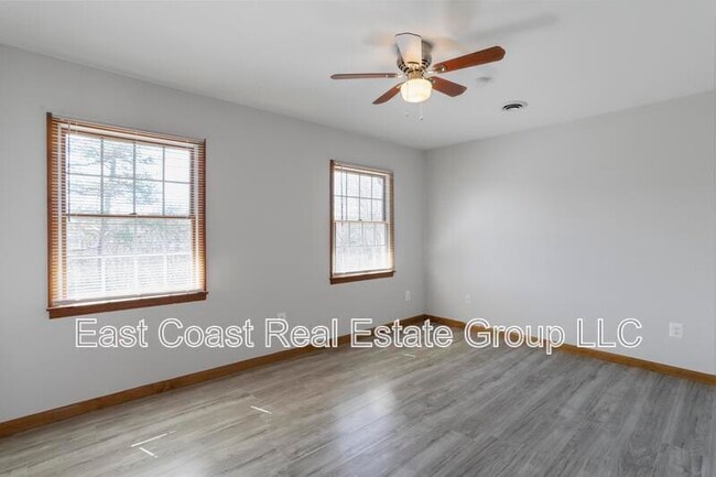 Building Photo - 4 Fleming Dr