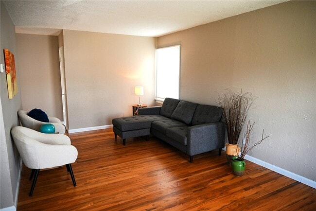 Building Photo - 9510 Lydell Dr