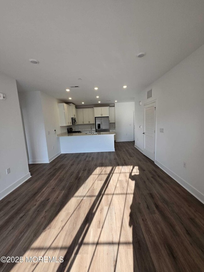 Building Photo - 28211 Radford Ct