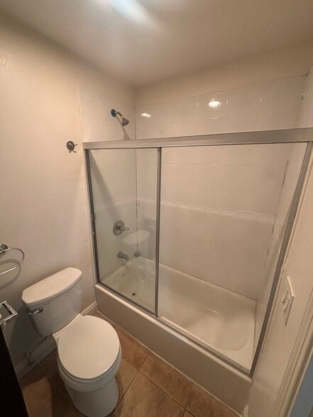 Building Photo - 122 E 24th St