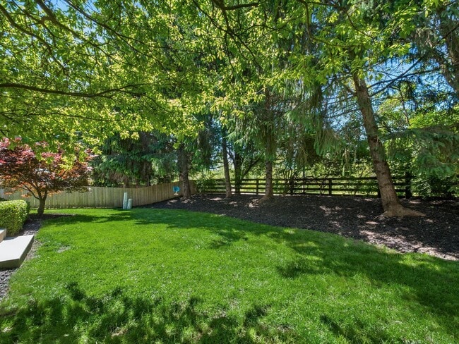 Building Photo - 3259 Longspur Dr