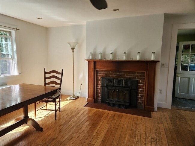 Building Photo - 168 Woodland St