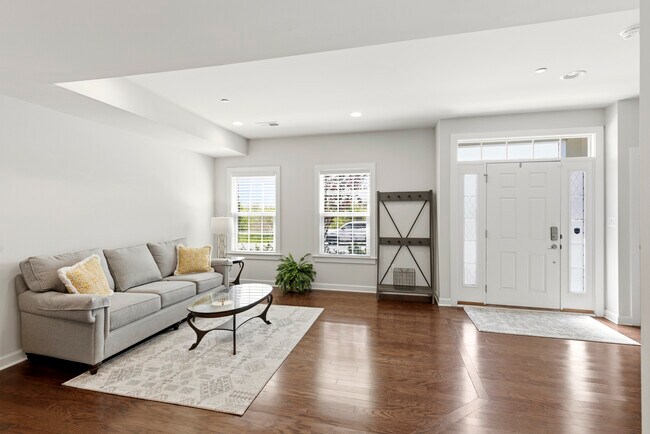 Building Photo - 5917 Glen Willow Wy