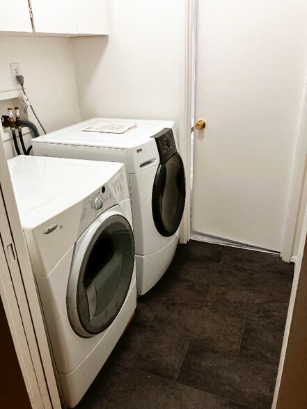 Building Photo - 12024 SE 20th St