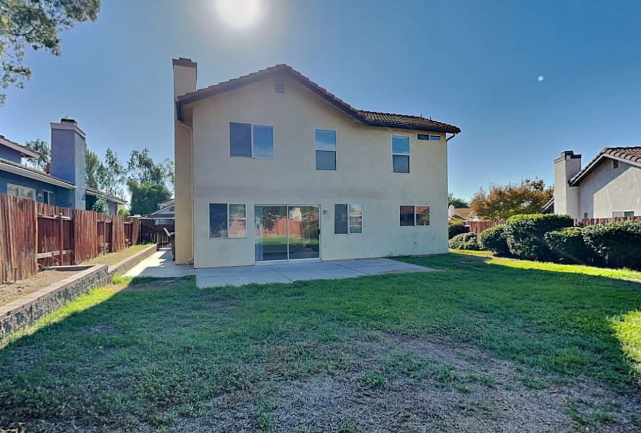 Building Photo - 112 Placid Ave