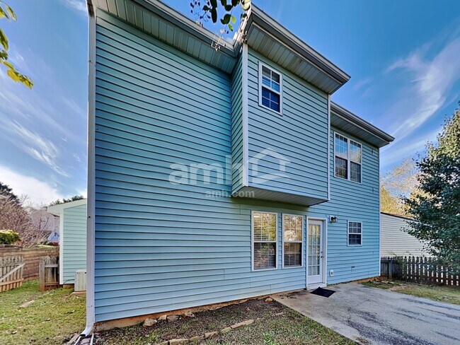 Building Photo - 3826 Tidewater Way NW