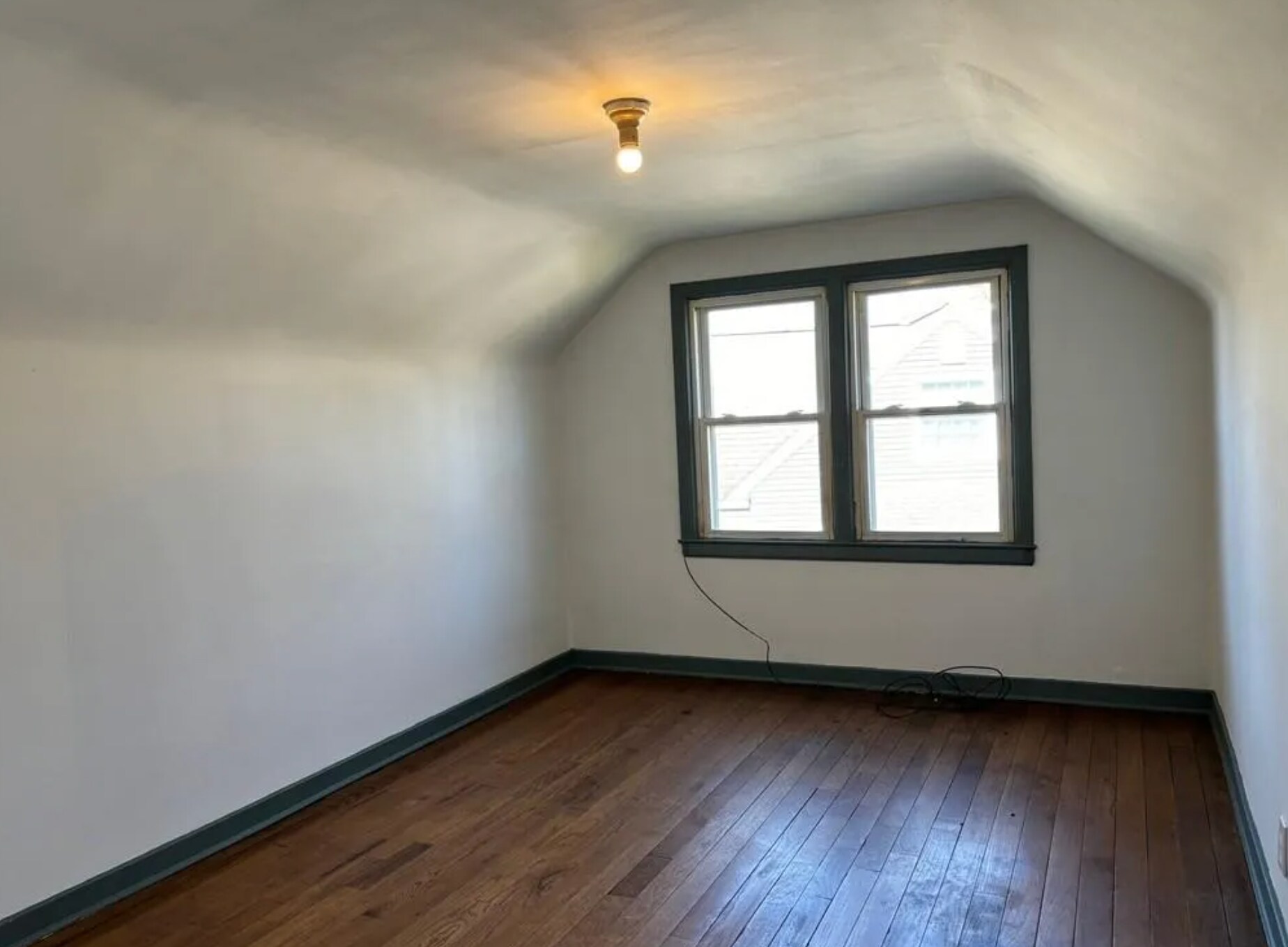 Building Photo - 32 Dewitt Dr