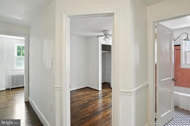 Building Photo - 4 N Belle Grove Rd