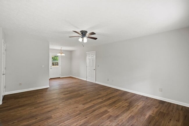 Building Photo - 1204 Derek Dr