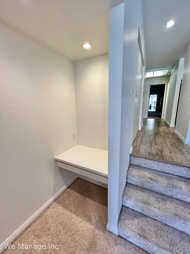 Building Photo - 1 br, 1 bath House - 6219 Marina Pacifica ...