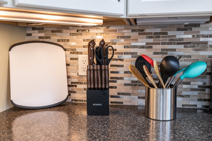 Cutting board, Knives, Utensils - 73 Maxwell Dr