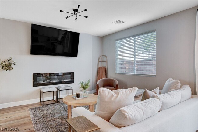 Building Photo - 10400 Raining Sky St