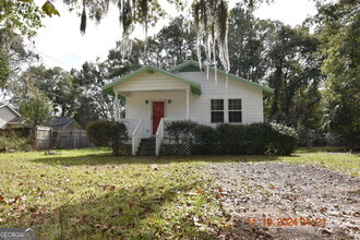 Building Photo - 102 W Grady Ave