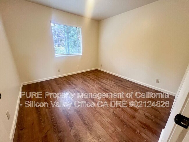 Building Photo - 144 Montebello Dr