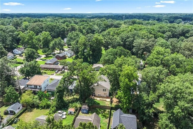 Building Photo - 1578 Lincoln Ave SE