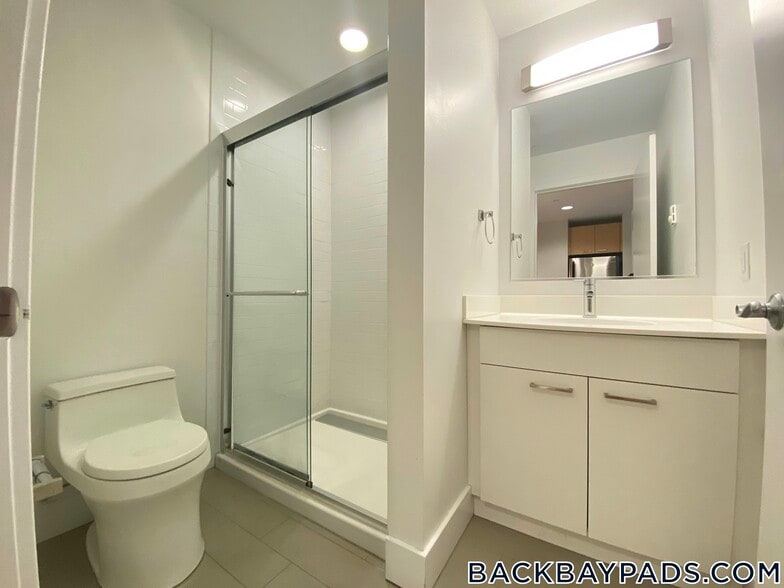 Building Photo - 1085 Boylston St