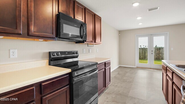 Building Photo - 7115 Shimano Way