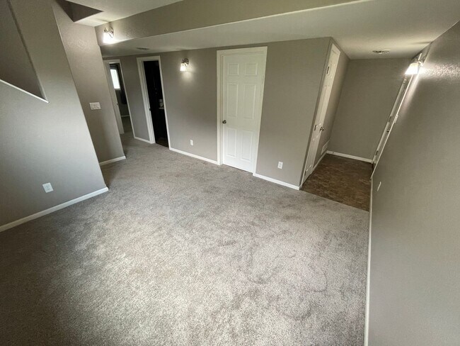 Building Photo - Cute Home in a Great Neighborhood!