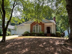 Building Photo - Wonderful 3 Bedroom Ranch in Huntersville
