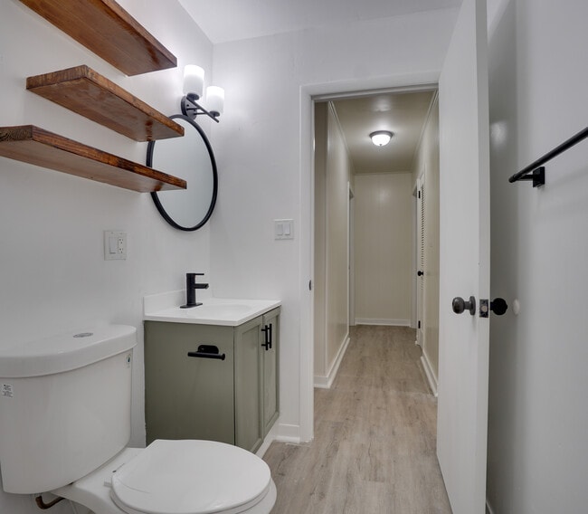 Building Photo - 2696 W View St