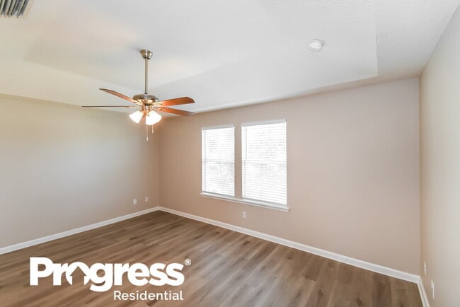 Building Photo - 2326 Sunset Bluff Dr