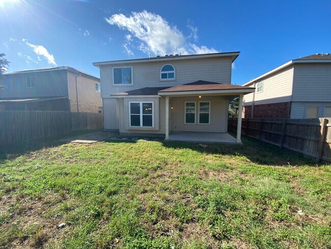 Primary Photo - Spacious 4-Bedroom Home for Rent in Encino...