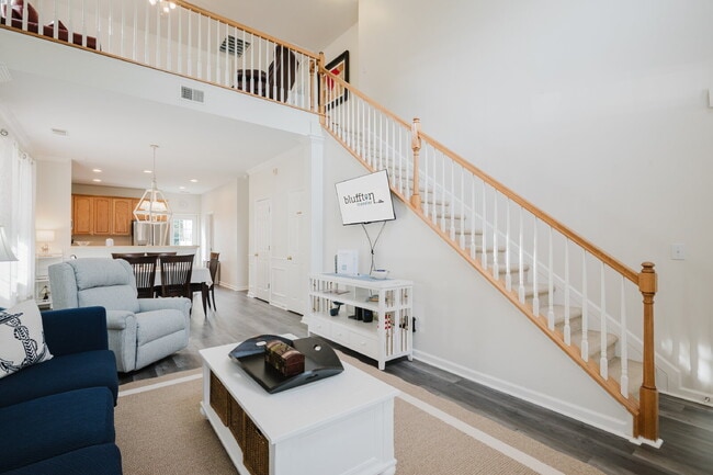 Building Photo - Furnished 3 Bedroom Home in Bluffton Park