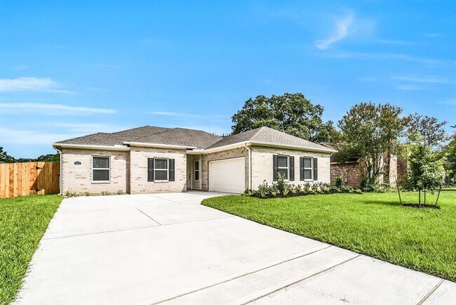Primary Photo - 11615 Moltere Dr