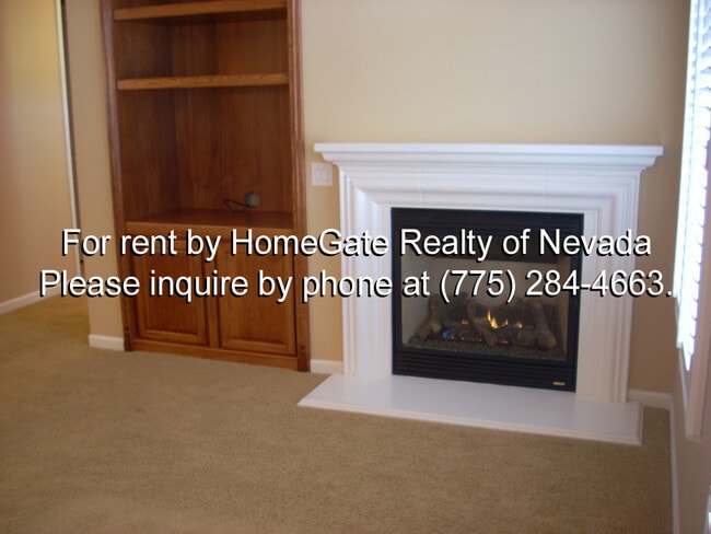 Building Photo - Beautiful Fleur de Lis townhome, Gated Community!
