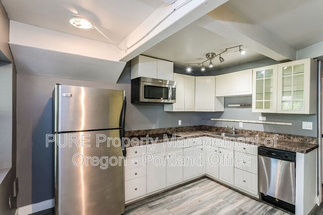 Building Photo - 22 S Meade St