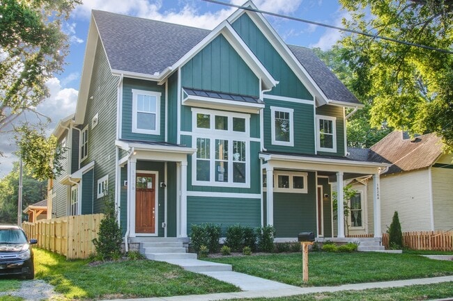 Building Photo - 1828 11th Ave N