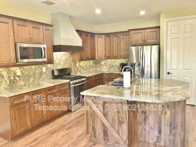 Building Photo - 38233 Augusta Dr