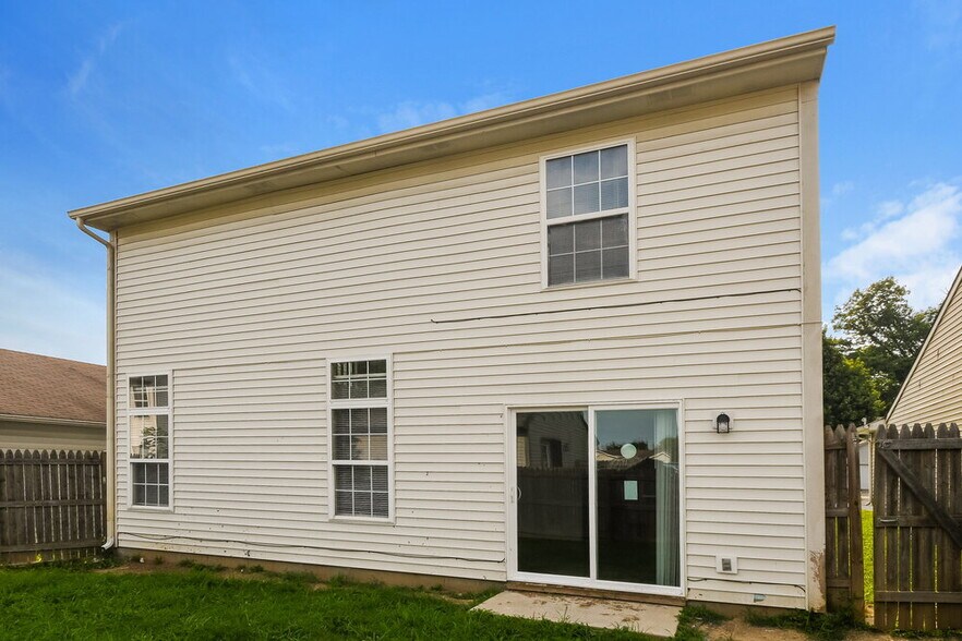 Building Photo - 1247 Country Ridge Ln