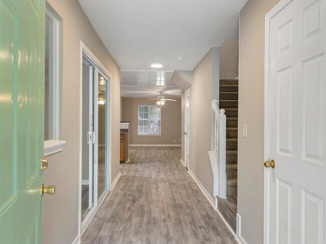 Building Photo - 1465 Maple Valley Ct