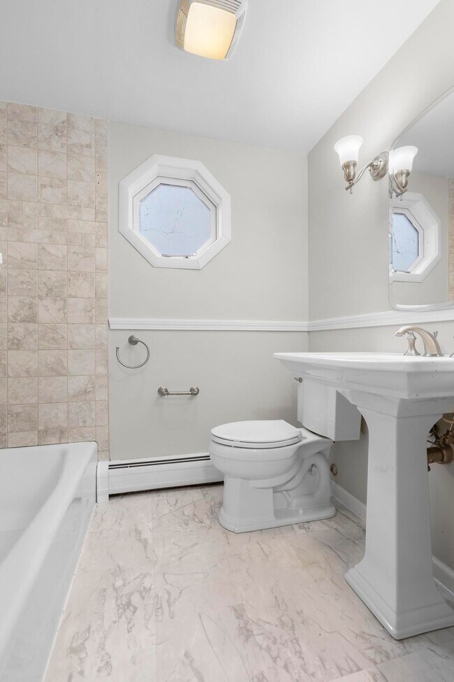 Bathroom - 16 Norman St