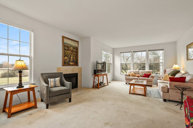 Building Photo - 2311 Hazeltime Dr