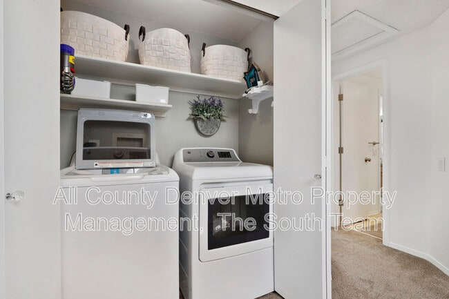 Building Photo - 2890 W Long Cir