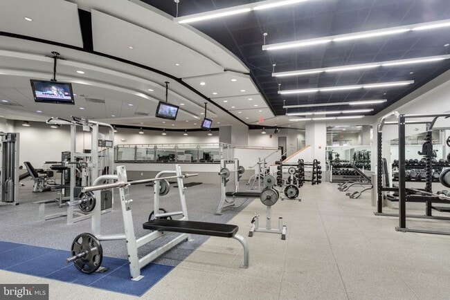 Building Photo - 1021 Arlington Blvd