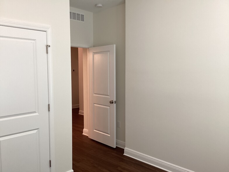 Building Photo - 20363 Calla Lily Dr